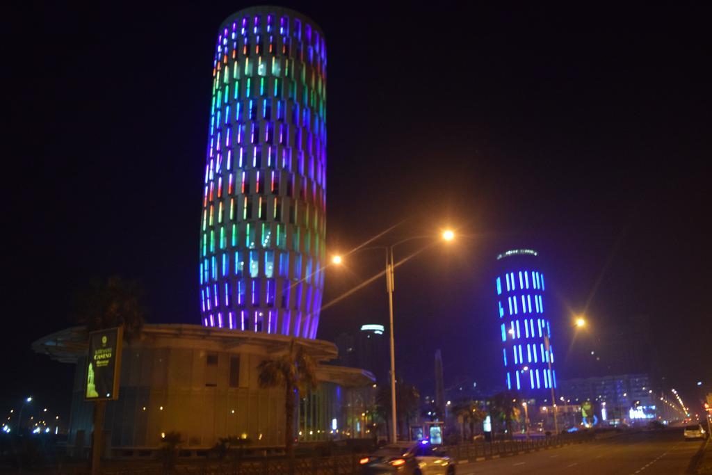 Orbi Sea Towers Apart Hotel バトゥーミ エクステリア 写真